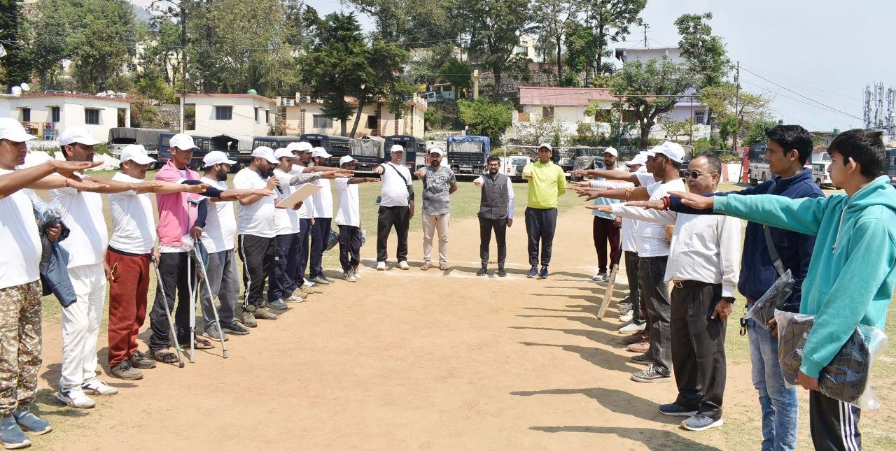 *स्वीप कार्यक्रम के तहत पुलिस मैदान गोपेश्वर में समाज कल्याण और खेल विभाग के संयुक्त तत्वावधान में स्वीप कार्यक्रम के तहत दिव्यांगजनों की क्रिकेट प्रतियोगिता आयोजित*